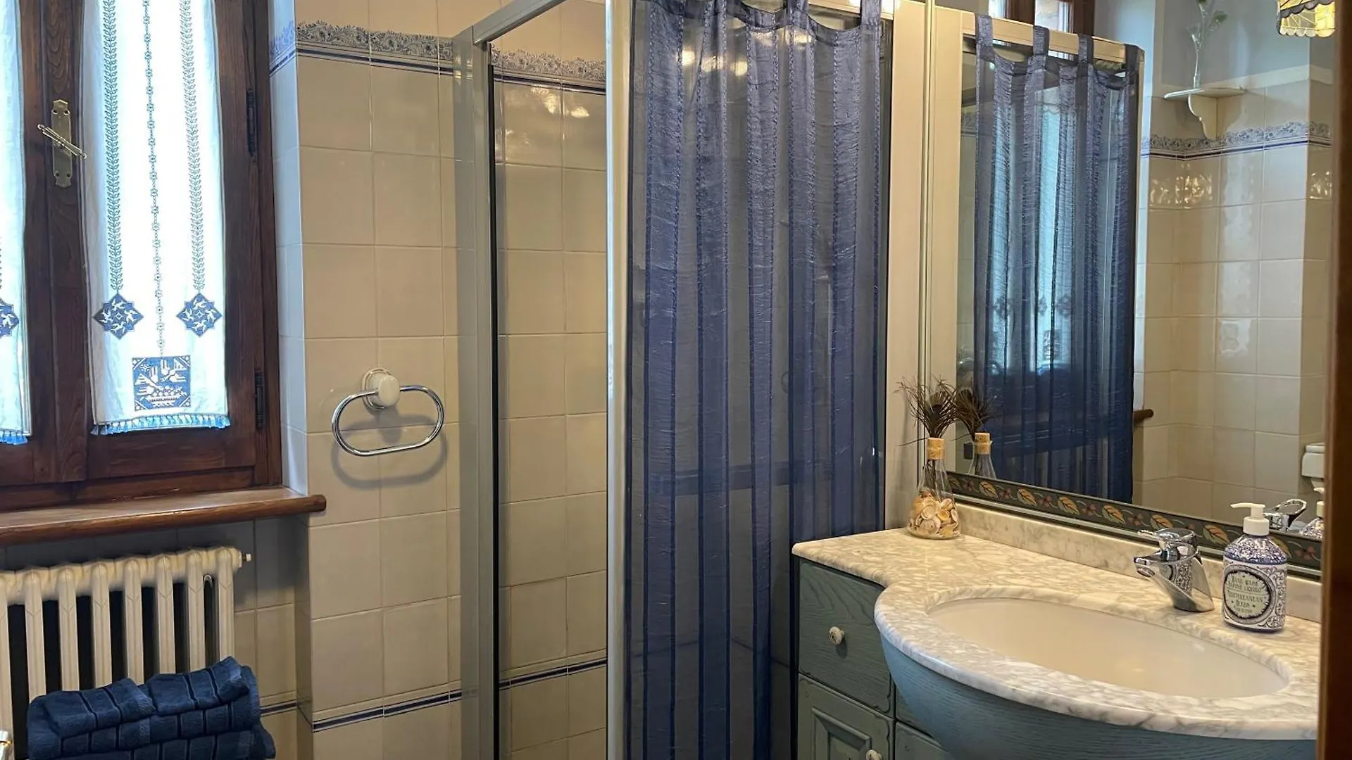 B&B Les Fleurettes Lomazzo Bed & Breakfast