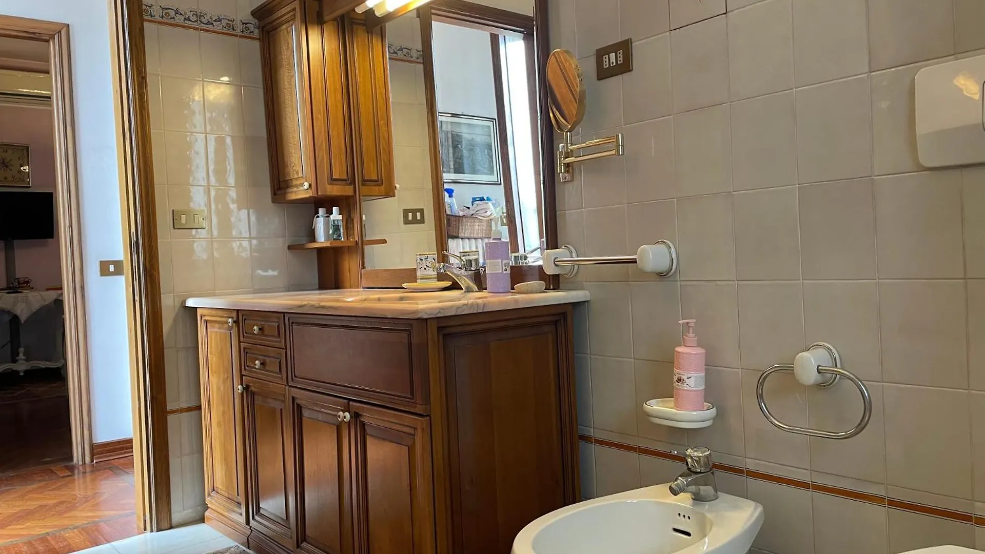 Bed and Breakfast B&B Les Fleurettes Λομάτζο